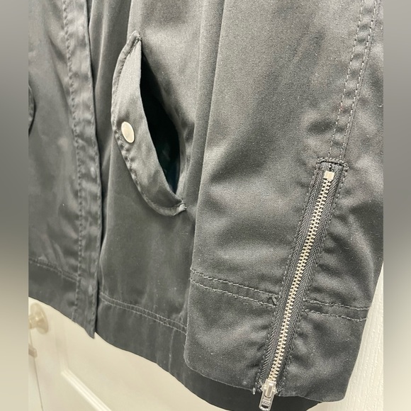 H&M | Light Jacket - Picture 7 of 13